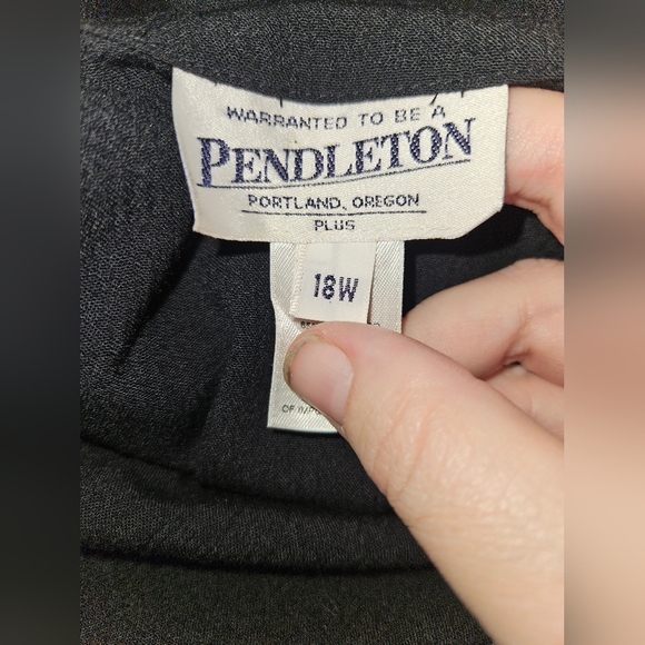 Pendleton Womans Black Long Sleeve Blouse Size 18w - Picture 12 of 13
